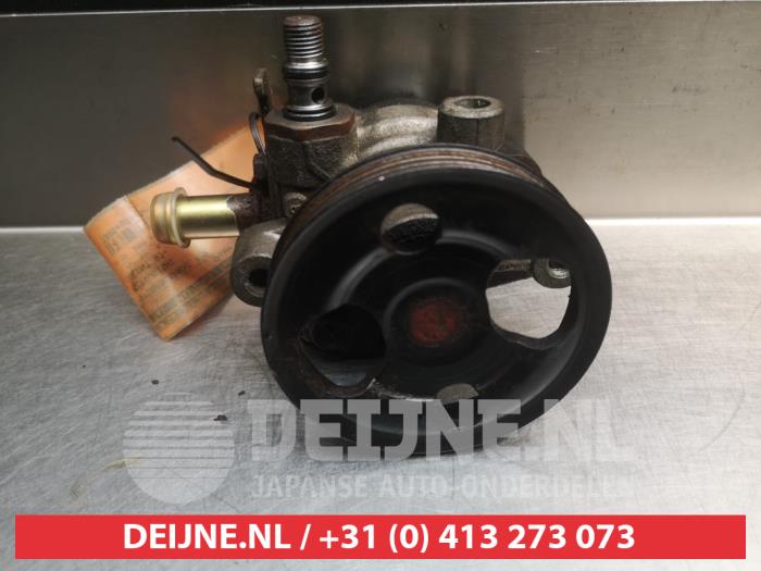 Usagé Pompe de direction Mitsubishi Galant (EA/EC) 2.0 TD Prix € 25,00 Règlement à la marge proposé par V.Deijne Jap.Auto-onderdelen BV