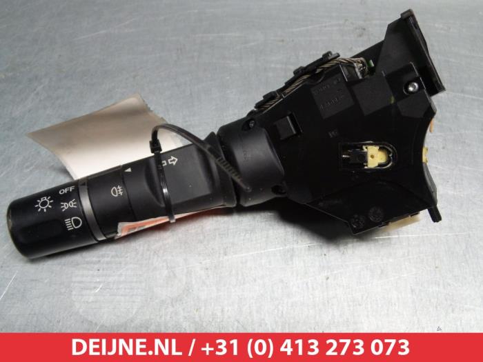 Używane Przelacznik swiatel Mazda 6 SportBreak (GH19/GHA9) 2.2 CDVi 16V 163 Cena € 35,00 Procedura marży oferowane przez V.Deijne Jap.Auto-onderdelen BV