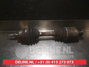 Used Front drive shaft, right Ssang Yong Kyron 2.0 200 Xdi 16V 4x4 Price on request offered by V.Deijne Jap.Auto-onderdelen BV