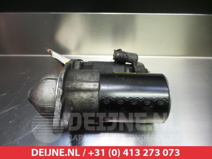 Used Starter Kia Carens III (FG) 1.6 CRDi 16V Price € 30,00 Margin scheme offered by V.Deijne Jap.Auto-onderdelen BV