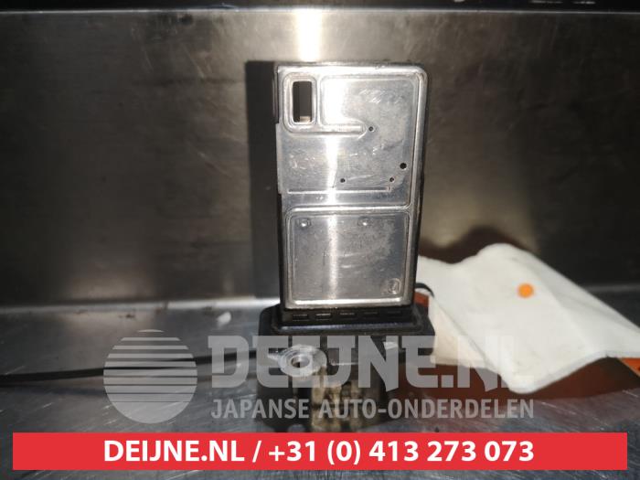 Gebrauchte Luftmengenmesser Nissan Navara (D23) 2.5 dCi 16V 4x4 Preis € 15,00 Margenregelung angeboten von V.Deijne Jap.Auto-onderdelen BV