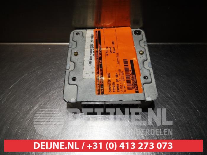 Ordinateur ABS d'un Toyota Camry (SXV/VCV20) 2.2i 16V 1997