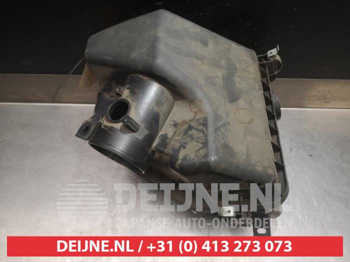 Begagnade Luftfilterhus Toyota RAV4 (A3) 2.0 16V VVT-i 4x4 Pris € 50,00 Marginaltabell erbjuds av V.Deijne Jap.Auto-onderdelen BV
