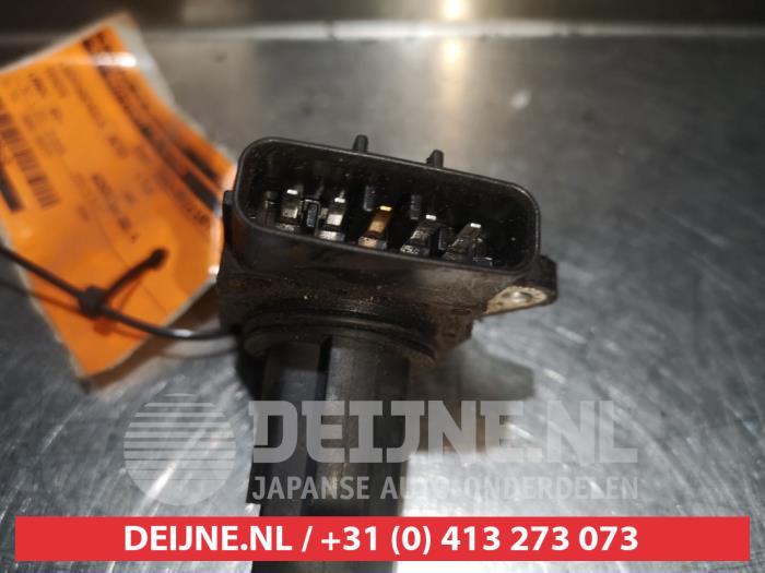 Luftmengenmesser van een Toyota Land Cruiser (J12) 3.0 D-4D 16V 2006