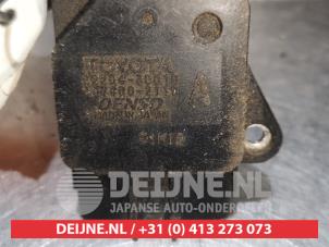 Luftmengenmesser van een Toyota Land Cruiser (J12) 3.0 D-4D 16V 2006