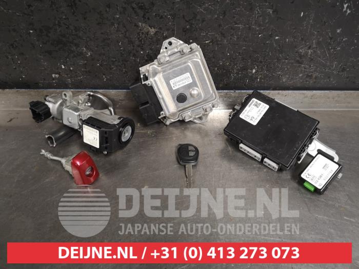 Used Engine management computer Suzuki Swift (ZA/ZC/ZD) 1.2 16V Price € 125,00 Margin scheme offered by V.Deijne Jap.Auto-onderdelen BV