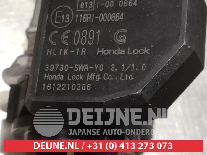 Ignition lock + key from a Honda Jazz (GE6/GE8/GG/GP) 1.3 VTEC 16V Hybrid 2011