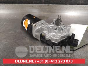 Used Front wiper motor Toyota Yaris Verso (P2) 1.4 D-4D Price on request offered by V.Deijne Jap.Auto-onderdelen BV