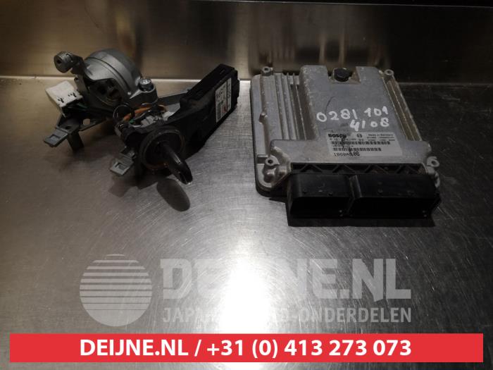 Used Engine management computer Mitsubishi Outlander (CW) 2.0 DI-D 16V 4x4 Price € 200,00 Margin scheme offered by V.Deijne Jap.Auto-onderdelen BV
