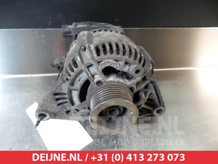 Usagé Dynamo Nissan Micra (K11) 1.0 L,LX 16V Prix € 25,00 Règlement à la marge proposé par V.Deijne Jap.Auto-onderdelen BV