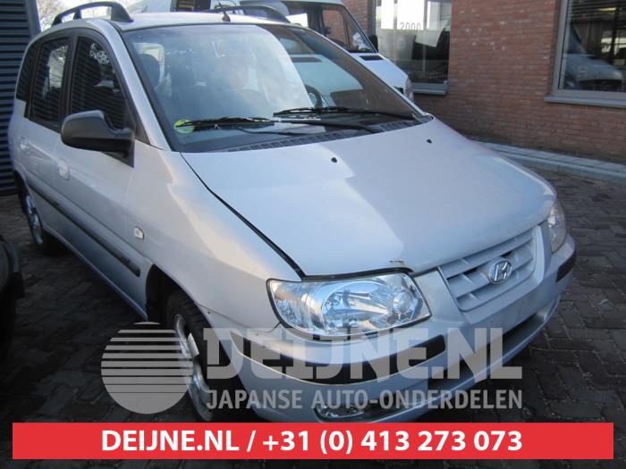 Calandre d'un Hyundai Matrix 1.5 CRDi 16V 2002