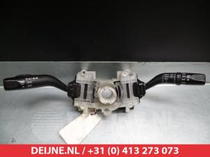Używane Przelacznik Combi kolumny kierownicy Mazda MPV (LW19/69) 2.0 CiTD 16V Cena € 35,00 Procedura marży oferowane przez V.Deijne Jap.Auto-onderdelen BV