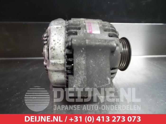 Dynamo van een Suzuki Grand Vitara I (FT/GT/HT) 2.5 V6 24V 2003