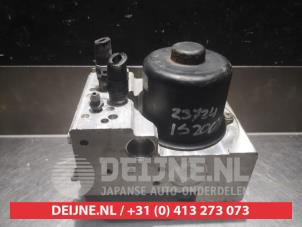 ABS-pump från en Lexus IS (E1) 200 2.0 24V 2000
