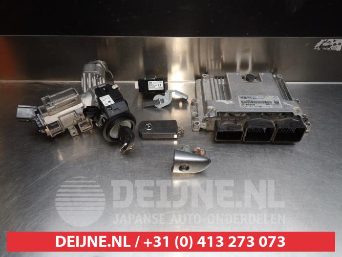 Used Engine management computer Mazda 2 (DE) 1.6 MZ-CD 16V Price € 90,00 Margin scheme offered by V.Deijne Jap.Auto-onderdelen BV