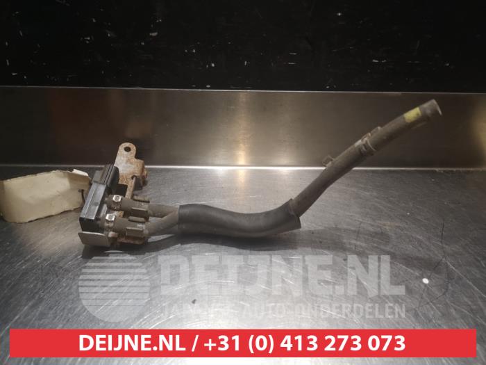 Begagnade Partikelfiltersensor Mazda 2 (DE) 1.6 MZ-CD 16V Pris € 50,00 Marginaltabell erbjuds av V.Deijne Jap.Auto-onderdelen BV