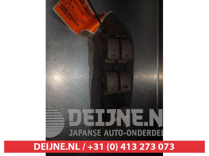 Usados Interruptor combinado de ventanillas Lexus GS (..S16) 430 4.3 32V VVT-i Precio € 25,00 Norma de margen ofrecido por V.Deijne Jap.Auto-onderdelen BV