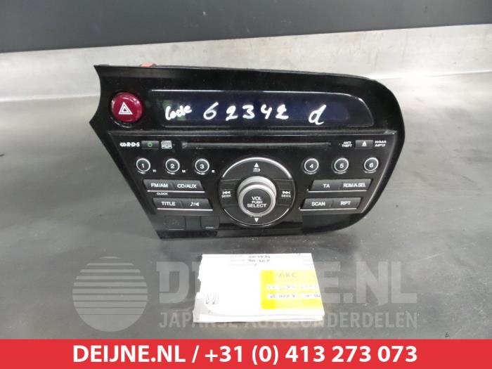 Używane Radio Honda Insight (ZE2) 1.3 16V VTEC Cena € 50,00 Procedura marży oferowane przez V.Deijne Jap.Auto-onderdelen BV