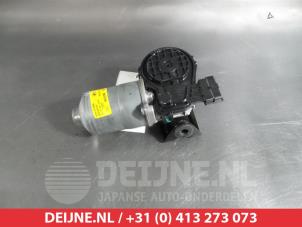 Used Front wiper motor Hyundai i10 (B5) 1.0 12V Price € 40,00 Margin scheme offered by V.Deijne Jap.Auto-onderdelen BV
