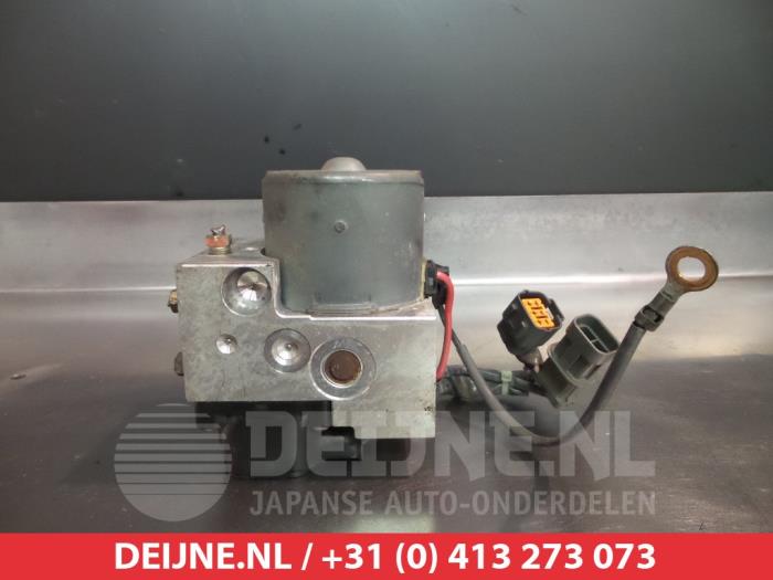 Begagnade ABS-pump Mazda MX-5 (NB18/35/8C) 1.6i 16V Pris € 50,00 Marginaltabell erbjuds av V.Deijne Jap.Auto-onderdelen BV