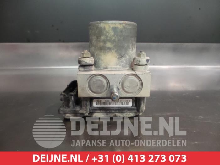 Usagé Bloc ABS Mazda BT-50 2.5 Di 16V 4x4 Prix € 50,00 Règlement à la marge proposé par V.Deijne Jap.Auto-onderdelen BV