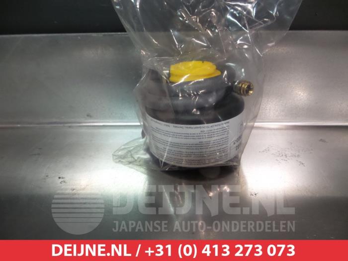 Używane Pompa do opon Kia Picanto (TA) 1.2 16V Cena € 20,00 Procedura marży oferowane przez V.Deijne Jap.Auto-onderdelen BV