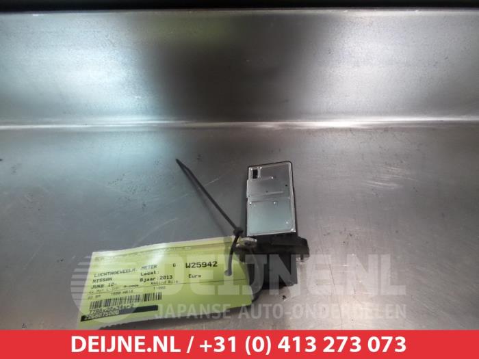 Begagnade Luftflödesmätare Nissan Juke (F15) 1.6 16V Pris € 30,00 Marginaltabell erbjuds av V.Deijne Jap.Auto-onderdelen BV