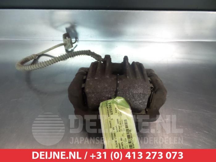 Gebrauchte Bremszange rechts hinten Hyundai Santa Fe II (CM) 2.2 CRDi 16V 4x4 Preis € 50,00 Margenregelung angeboten von V.Deijne Jap.Auto-onderdelen BV