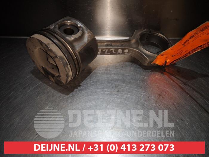 Used Piston Honda CR-V (RD5/6/7/8) 2.2 CTDi 16V Price € 50,00 Margin scheme offered by V.Deijne Jap.Auto-onderdelen BV