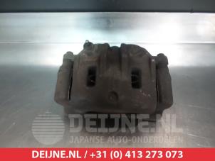Used Front brake calliper, right Kia Sorento I (JC) 2.5 CRDi 16V Price € 35,00 Margin scheme offered by V.Deijne Jap.Auto-onderdelen BV