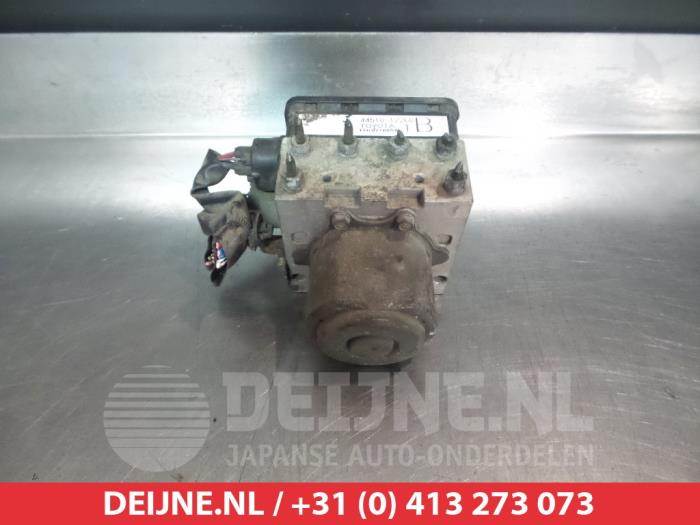 ABS pump from a Toyota Corolla (E11) 1.3 16V 1998