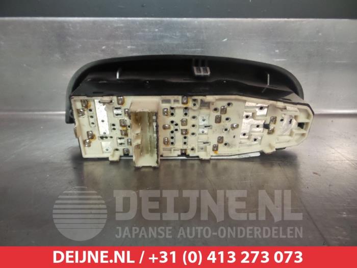 Multi-functional window switch from a Daewoo Kalos (SF48) 1.4 16V 2005