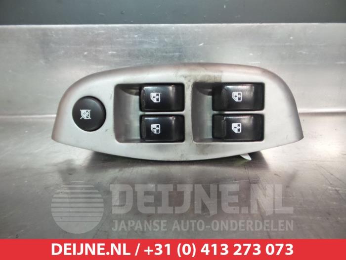 Używane Przelacznik combi okienny Chevrolet Kalos (SF48) 1.4 16V Cena € 25,00 Procedura marży oferowane przez V.Deijne Jap.Auto-onderdelen BV
