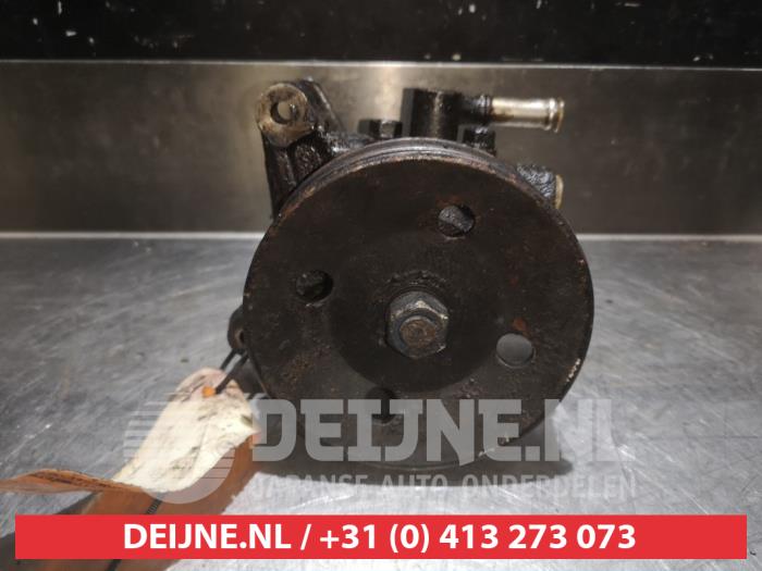 Usagé Pompe de direction Ssang Yong Musso 2.9D Prix € 75,00 Règlement à la marge proposé par V.Deijne Jap.Auto-onderdelen BV