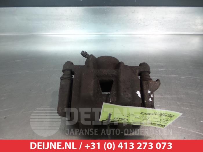 Gebrauchte Bremszange links hinten Toyota Avensis Verso (M20) 2.0 16V VVT-i D-4 Preis € 35,00 Margenregelung angeboten von V.Deijne Jap.Auto-onderdelen BV