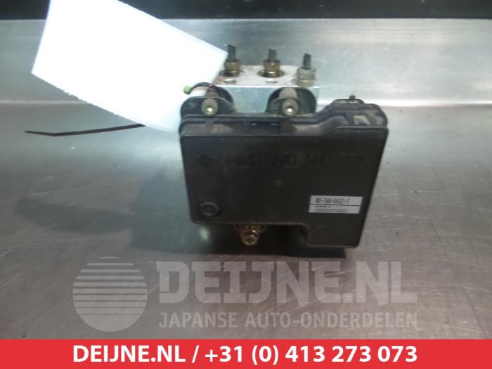 Begagnade ABS-pump Mazda MPV (LW19/69) 2.0 16V Pris € 50,00 Marginaltabell erbjuds av V.Deijne Jap.Auto-onderdelen BV