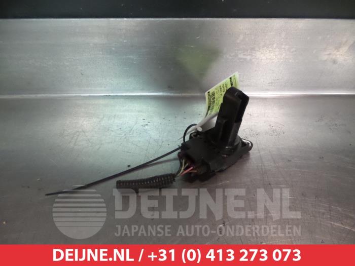 Begagnade Luftflödesmätare Toyota Auris (E15) 1.4 D-4D-F 16V Pris € 25,00 Marginaltabell erbjuds av V.Deijne Jap.Auto-onderdelen BV