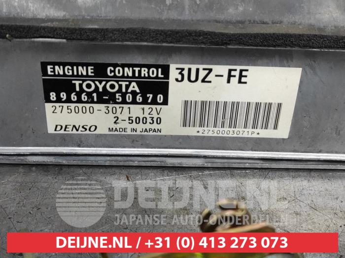 Engine management computer from a Lexus LS (F3) 430 4.3 32V VVT-i 2002