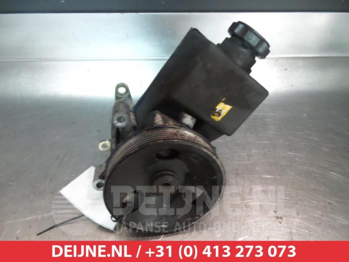 Usagé Pompe de direction Ssang Yong Rexton 2.7 Xdi RX/RJ 270 16V Prix € 35,00 Règlement à la marge proposé par V.Deijne Jap.Auto-onderdelen BV