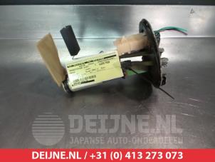 Używane Elektryczna pompa paliwa Mazda Demio (DW) 1.5 16V Cena na żądanie oferowane przez V.Deijne Jap.Auto-onderdelen BV