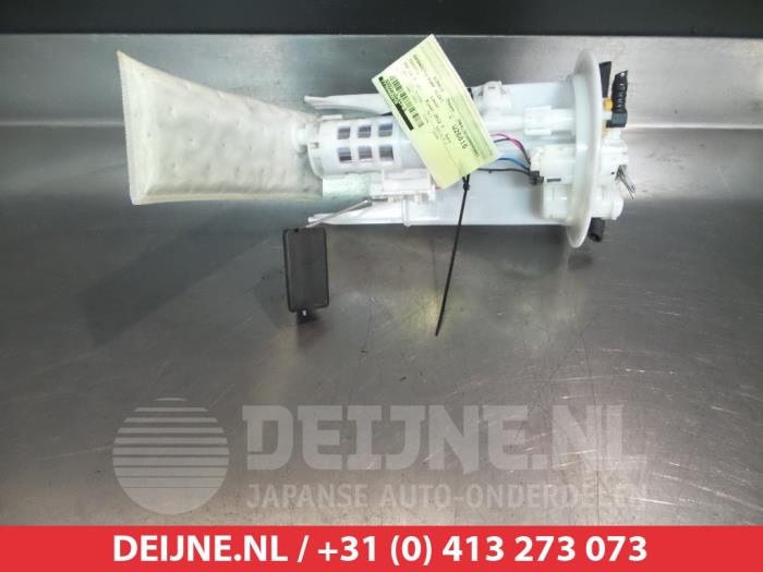 Usagé Pompe carburant électrique Toyota Yaris III (P13) 1.0 12V VVT-i Prix € 30,00 Règlement à la marge proposé par V.Deijne Jap.Auto-onderdelen BV