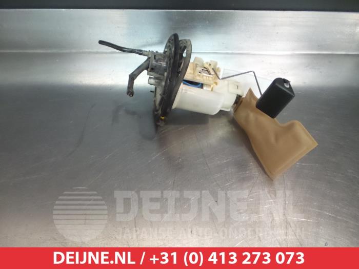 Usagé Pompe à carburant Honda Stream I (RN) 1.7 16V VTEC Prix € 50,00 Règlement à la marge proposé par V.Deijne Jap.Auto-onderdelen BV