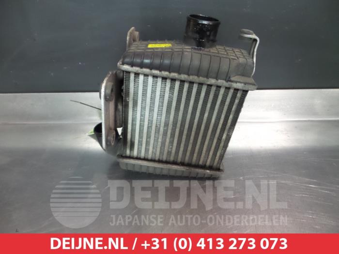 Usados Intercooler Hyundai Trajet 2.0 CRDi 16V Precio € 35,00 Norma de margen ofrecido por V.Deijne Jap.Auto-onderdelen BV