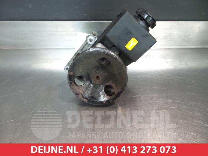 Usagé Pompe de direction Ssang Yong Rexton Prix € 25,00 Règlement à la marge proposé par V.Deijne Jap.Auto-onderdelen BV