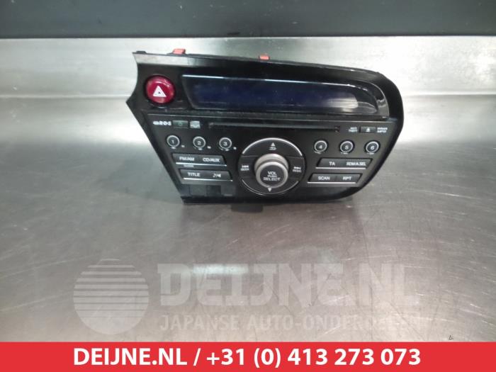 Używane Radio Honda Insight (ZE2) 1.3 16V VTEC Cena € 50,00 Procedura marży oferowane przez V.Deijne Jap.Auto-onderdelen BV