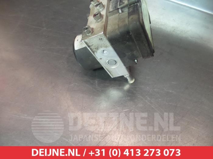 Usagé Bloc ABS Nissan Pixo (D31S) 1.0 12V Prix € 75,00 Règlement à la marge proposé par V.Deijne Jap.Auto-onderdelen BV
