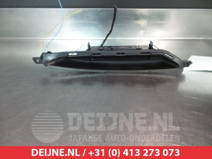 Begagnade Innerdisplay Subaru Forester (SH) 2.0 16V Pris € 50,00 Marginaltabell erbjuds av V.Deijne Jap.Auto-onderdelen BV