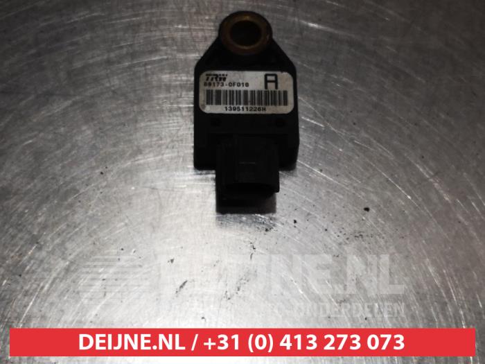 Begagnade Airbagsensor Toyota Corolla Verso (R10/11) 2.0 D-4D 16V Pris € 20,00 Marginaltabell erbjuds av V.Deijne Jap.Auto-onderdelen BV