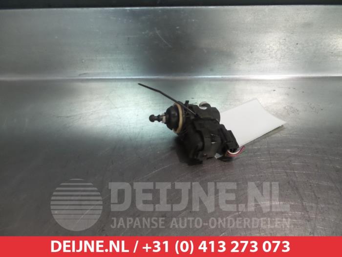 Używane Silnik reflektora Toyota Auris (E15) 1.6 Dual VVT-i 16V Cena € 25,00 Procedura marży oferowane przez V.Deijne Jap.Auto-onderdelen BV