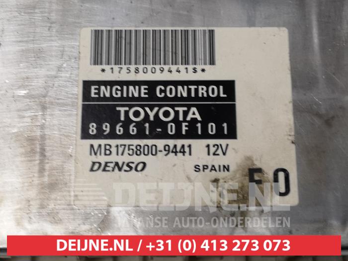 Engine management computer from a Toyota Corolla Verso (R10/11) 2.2 D-4D 16V 2008